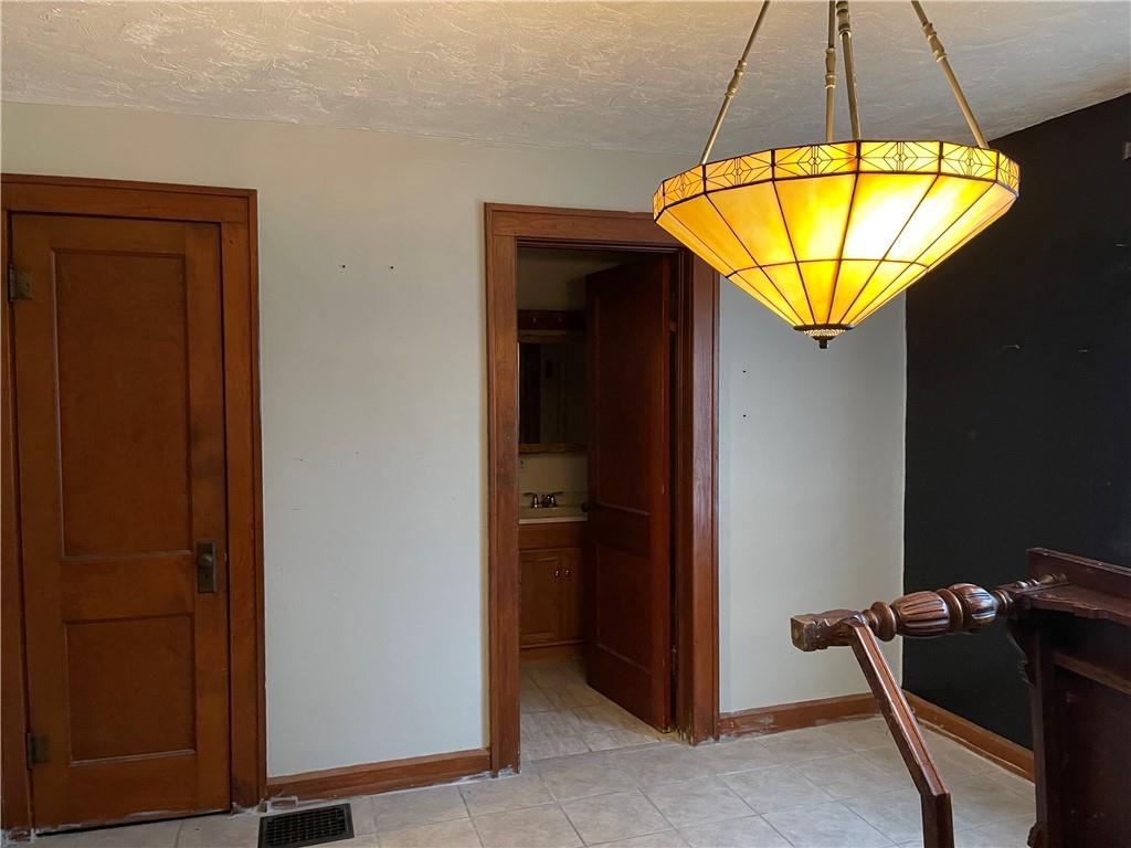 209 West 37th Street Anderson, IN 46013 - Photo 10 of 18