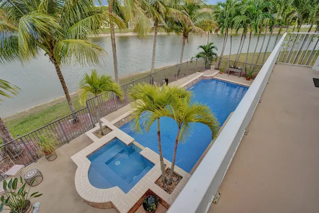 $995,000 | 8976 Biddle Court, Wellington, FL 33414