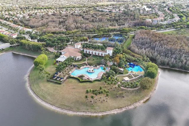 $995,000 | 8976 Biddle Court, Wellington, FL 33414