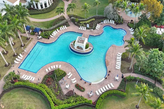 $995,000 | 8976 Biddle Court, Wellington, FL 33414