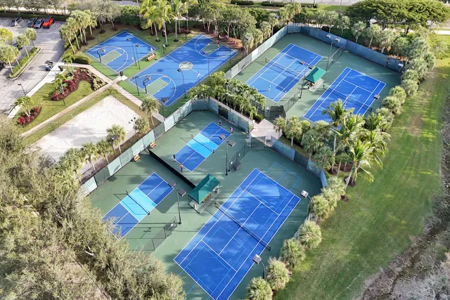 $995,000 | 8976 Biddle Court, Wellington, FL 33414