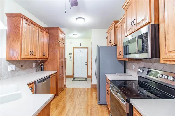 $369,900 | 11209 Trevor Drive, Peculiar, MO 64078
