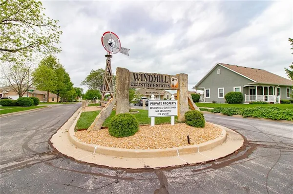 $369,900 | 11209 Trevor Drive, Peculiar, MO 64078