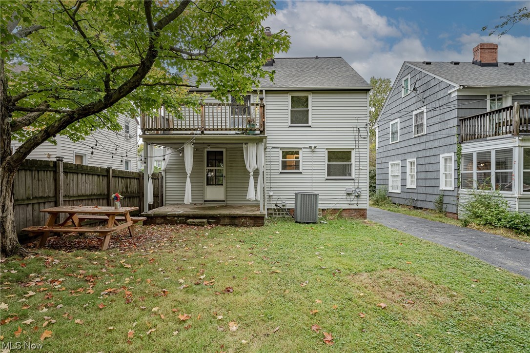 2227 Barrington Road Cleveland, OH 44118 - Photo 24 of 25 Gallery Image 24