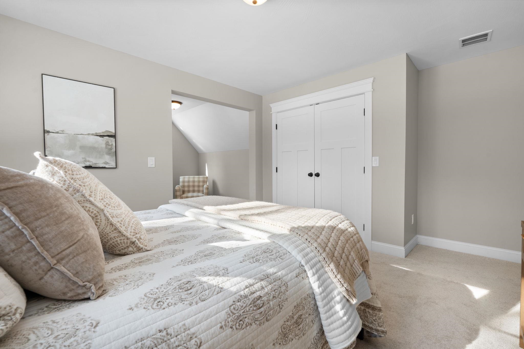 447 Silver Lake Road, Unit B Hollis, NH 03049 - Photo 11 of 42