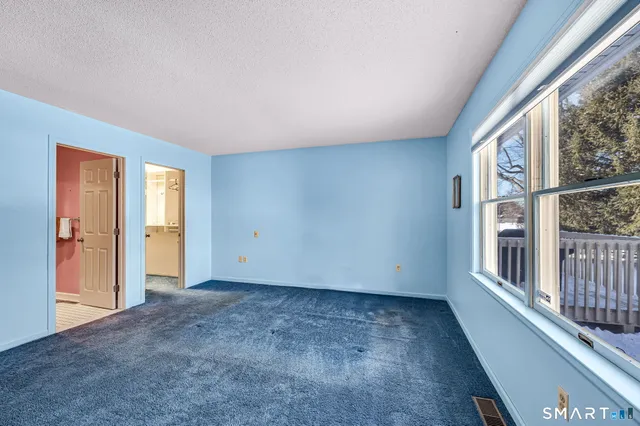 $299,900 | 141 The Meadows, Unit 141, Enfield, CT 06082