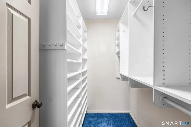 $299,900 | 141 The Meadows, Unit 141, Enfield, CT 06082