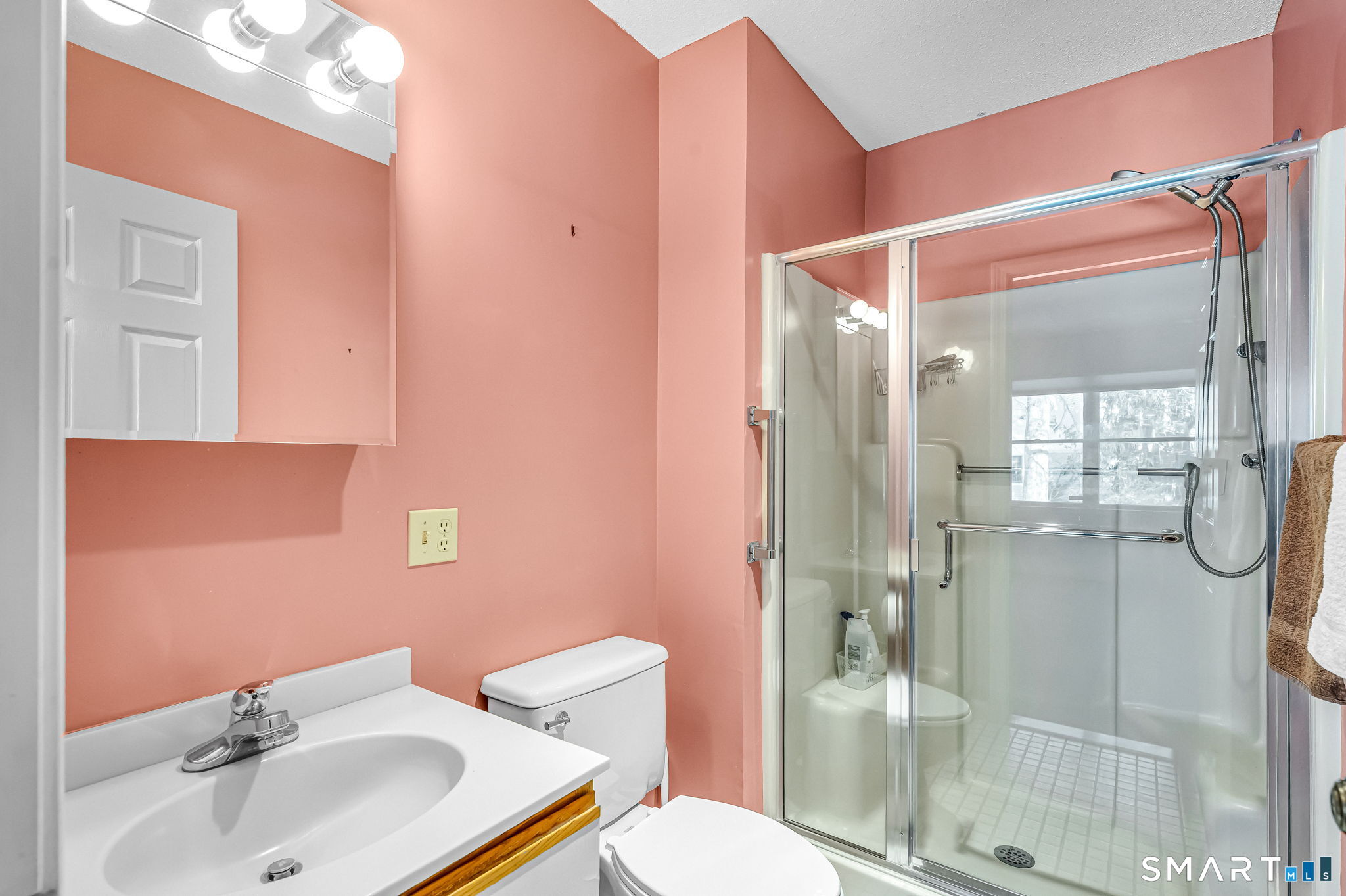 141 The Meadows, Unit 141 Enfield, CT 06082 - Photo 20 of 38