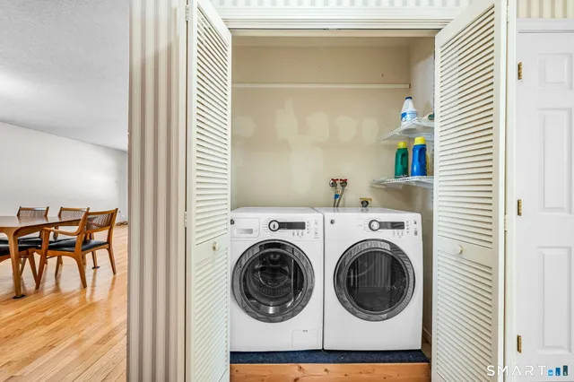 $299,900 | 141 The Meadows, Unit 141, Enfield, CT 06082