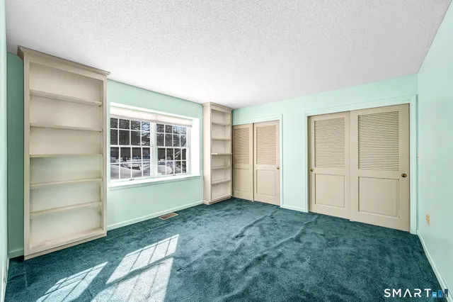 $299,900 | 141 The Meadows, Unit 141, Enfield, CT 06082