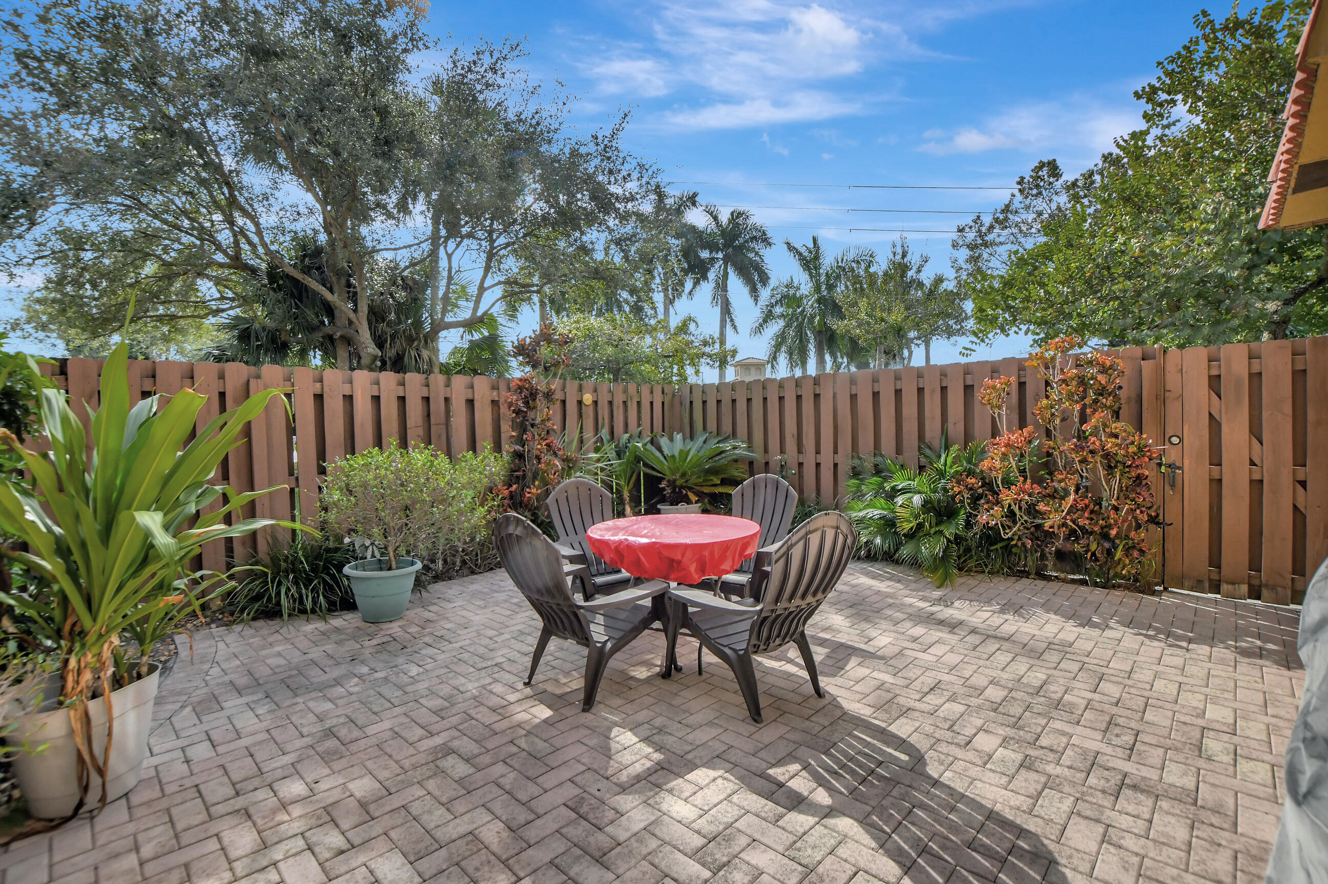 8116 Thames Boulevard, Unit D Boca Raton, FL 33433 - Photo 3 of 31 8116 Thames Boulevard D