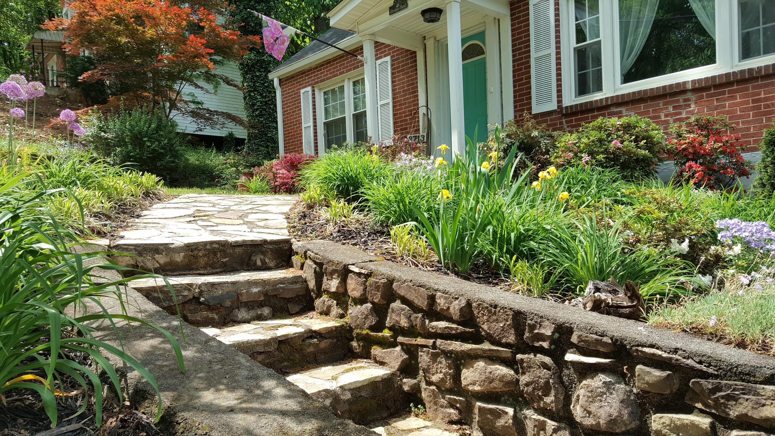 3713 Strother Road Southwest Roanoke, VA 24015 - Photo 2 of 31 Spring