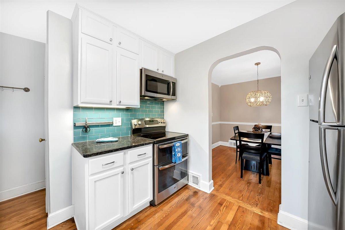 3713 Strother Road Southwest Roanoke, VA 24015 - Photo 14 of 31 13-DSC09941