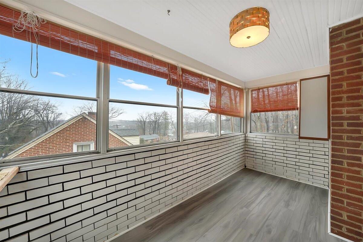 3713 Strother Road Southwest Roanoke, VA 24015 - Photo 18 of 31 17-DSC09980