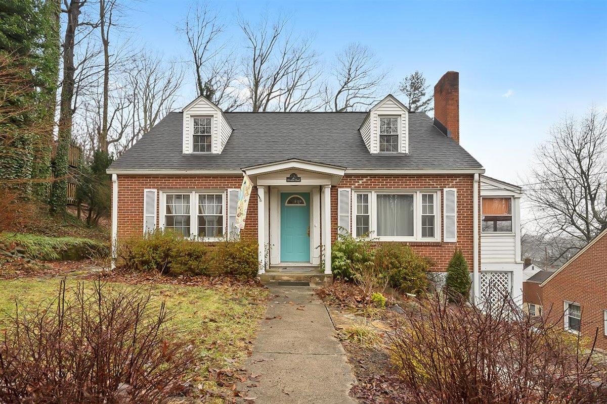 3713 Strother Road Southwest Roanoke, VA 24015 - Photo 3 of 31 01-DSC00038
