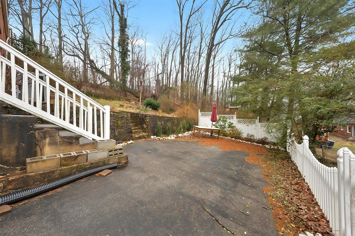 3713 Strother Road Southwest Roanoke, VA 24015 - Photo 27 of 31 26-DSC00047