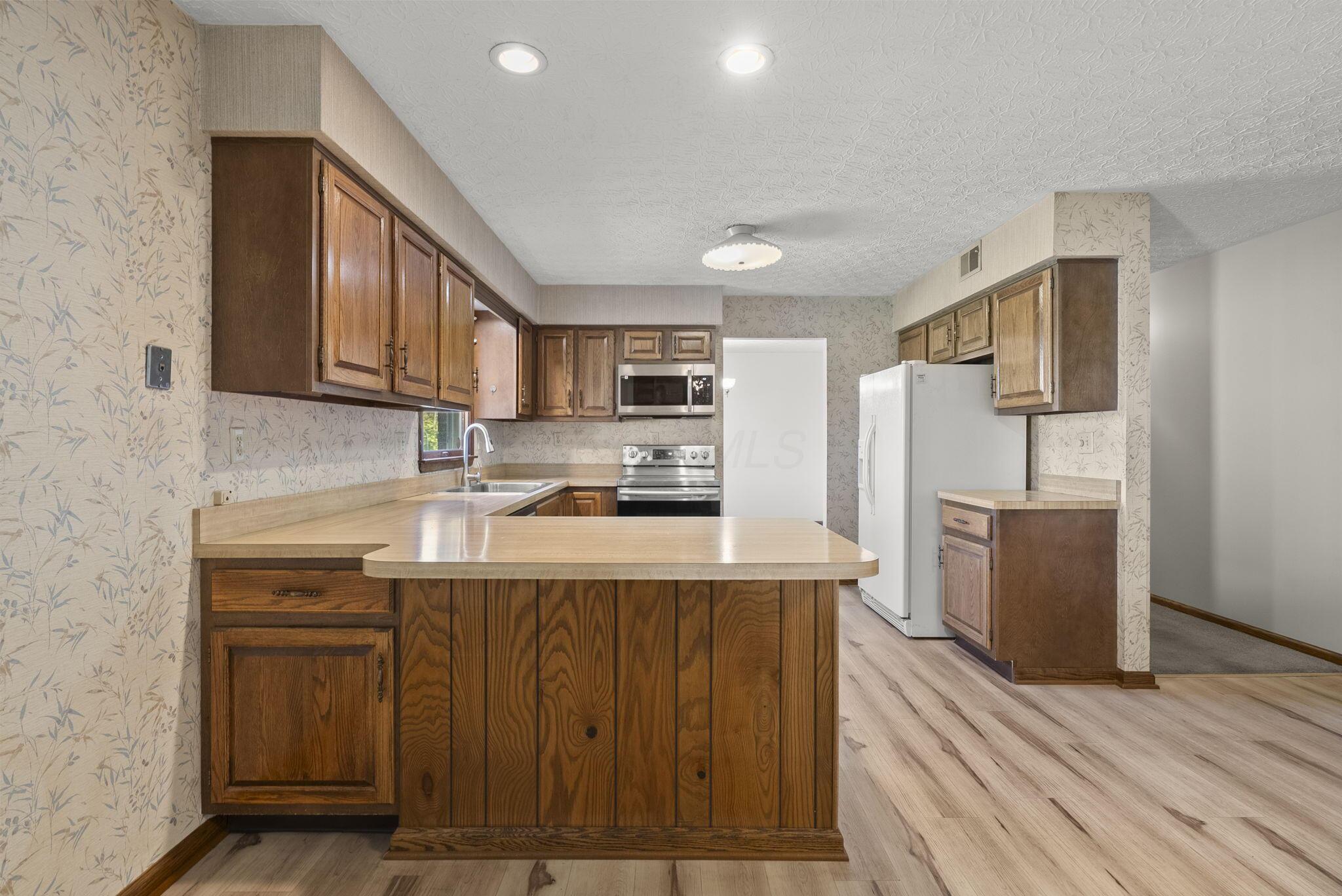520 Rathmell Road Lockbourne, OH 43137 - Photo 10 of 42 Kitchen
