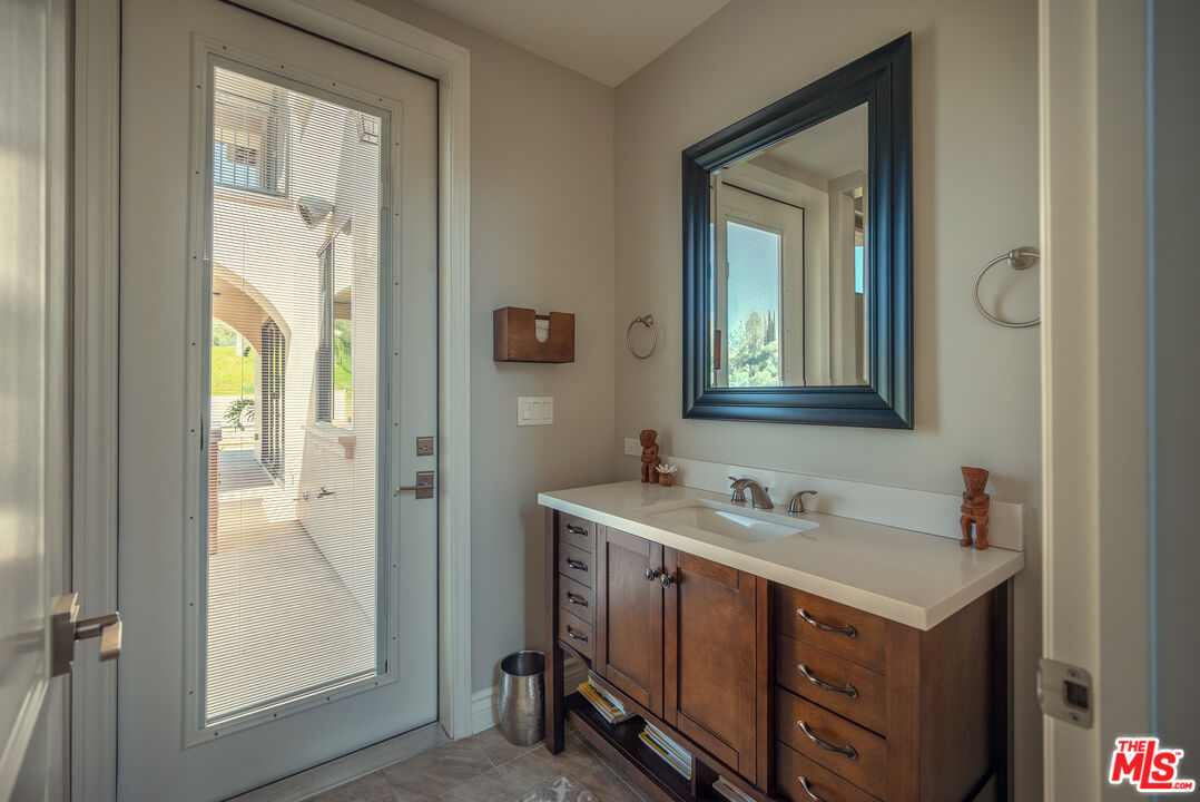47 Buckskin Road Bell Canyon, CA 91307 - Photo 12 of 61