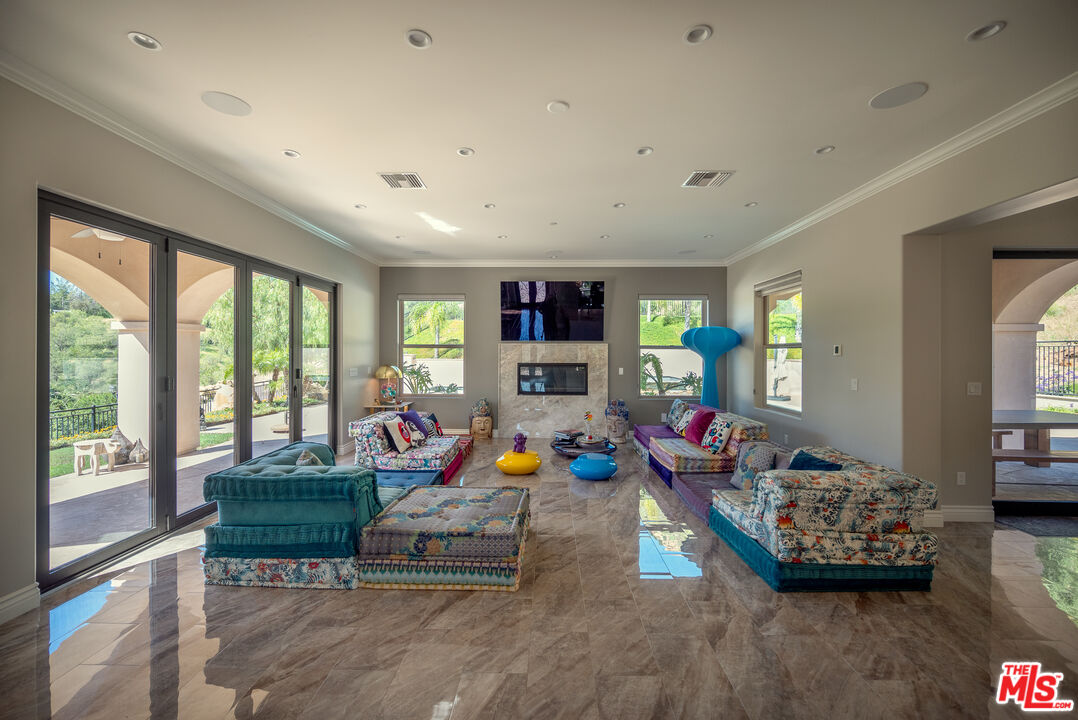 47 Buckskin Road Bell Canyon, CA 91307 - Photo 16 of 61