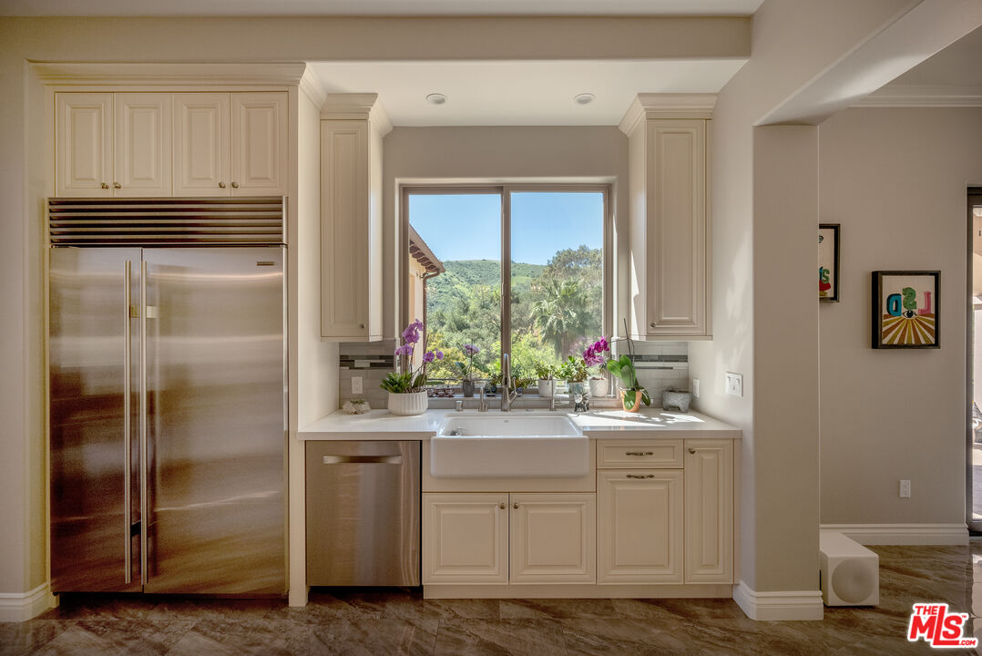 47 Buckskin Road Bell Canyon, CA 91307 - Photo 18 of 61