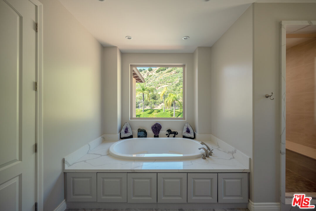 47 Buckskin Road Bell Canyon, CA 91307 - Photo 31 of 61