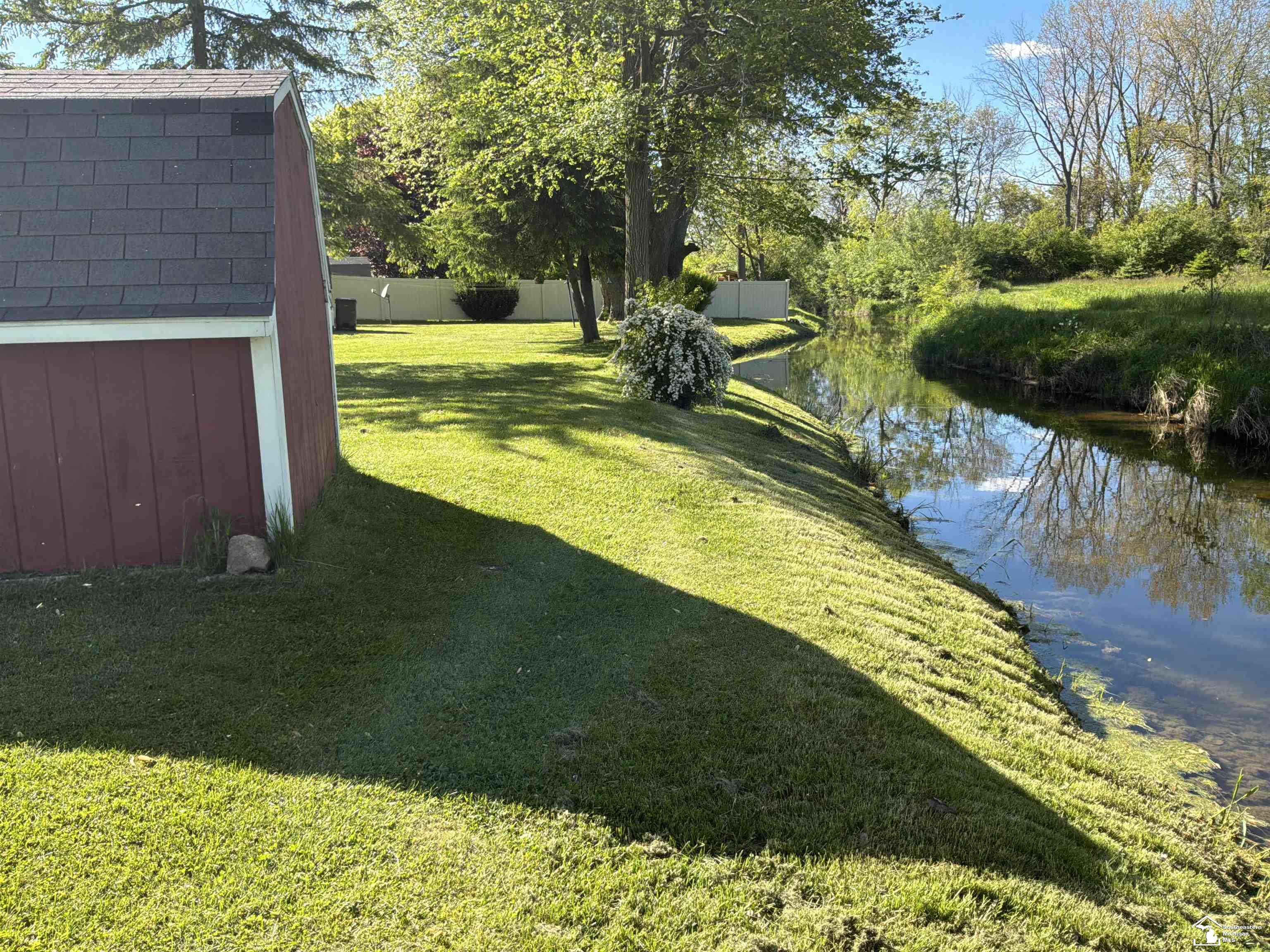 2139 Sandy Creek Road Monroe, MI 48162 - Photo 5 of 25