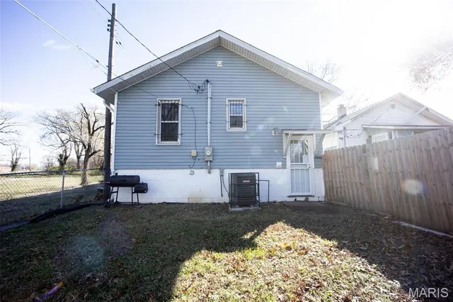 $55,000 | 359 North 26th Street, East St. Louis, IL 62205