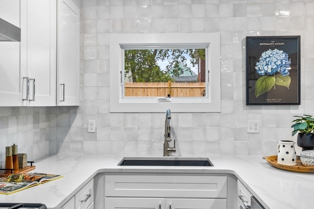 35 Waldo Road, Unit 35 Arlington, MA 02474 - Photo 8 of 31 Gallery Image 8