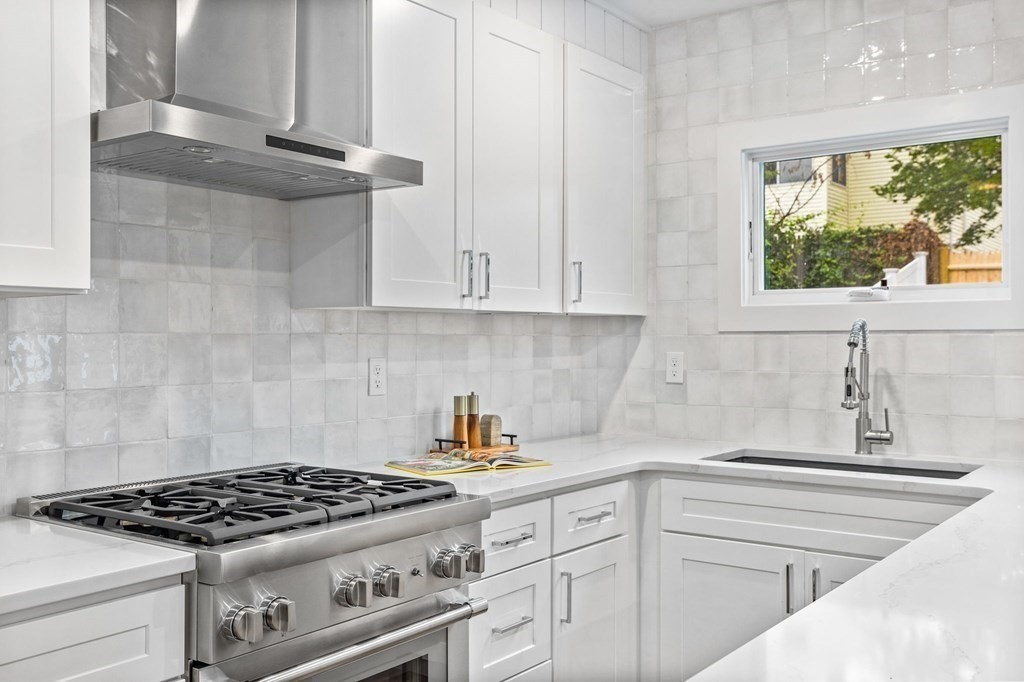35 Waldo Road, Unit 35 Arlington, MA 02474 - Photo 9 of 31 Gallery Image 9
