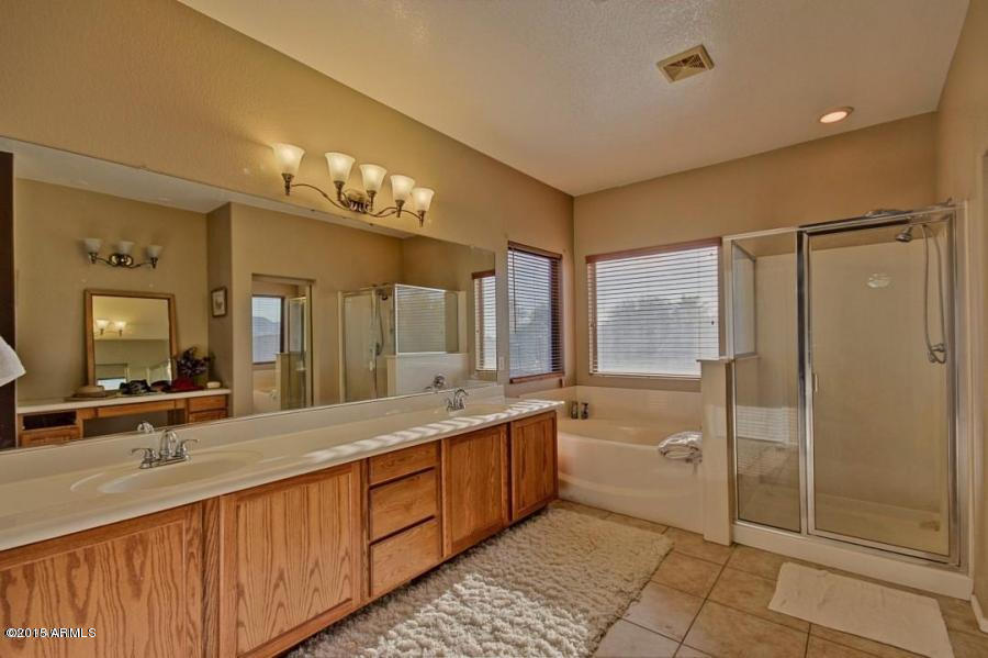 2201 West Carson Road Phoenix, AZ 85041 - Photo 15 of 19 Master Bath