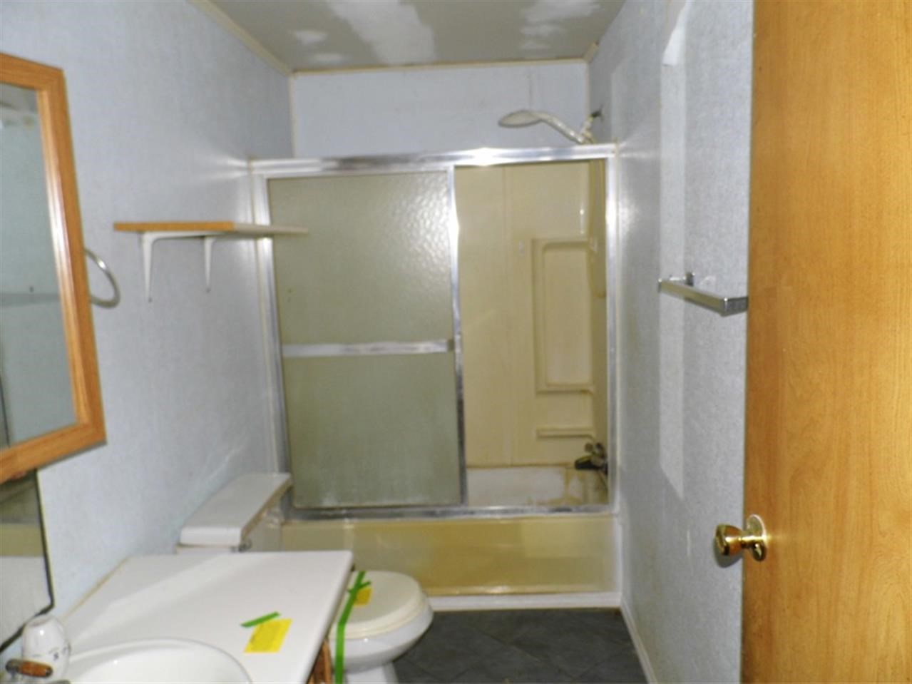 8819 West Division Line Road Delphi, IN 46923 - Photo 5 of 8 Gallery Image 5