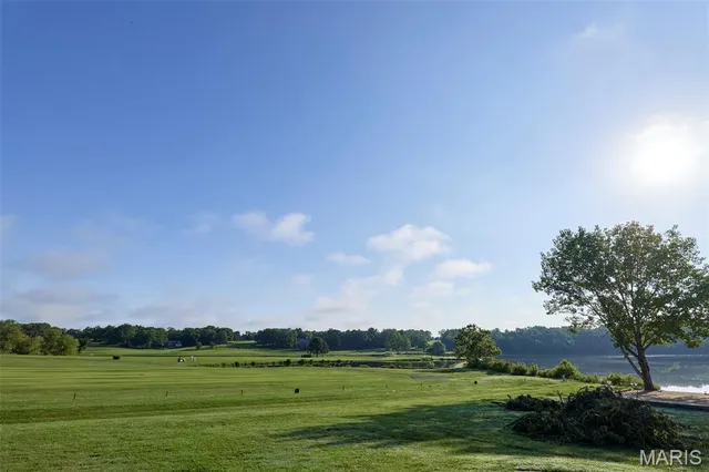 $399,900 | 11264 Village Drive West, Foristell, MO 63348