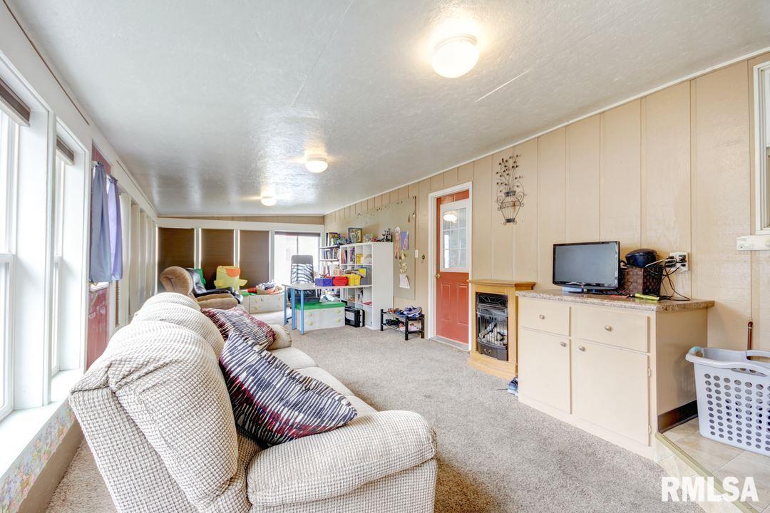 208 East Chestnut Street Chatham, IL 62629 - Photo 21 of 30