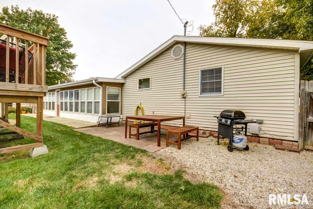 208 East Chestnut Street Chatham, IL 62629 - Photo 25 of 30