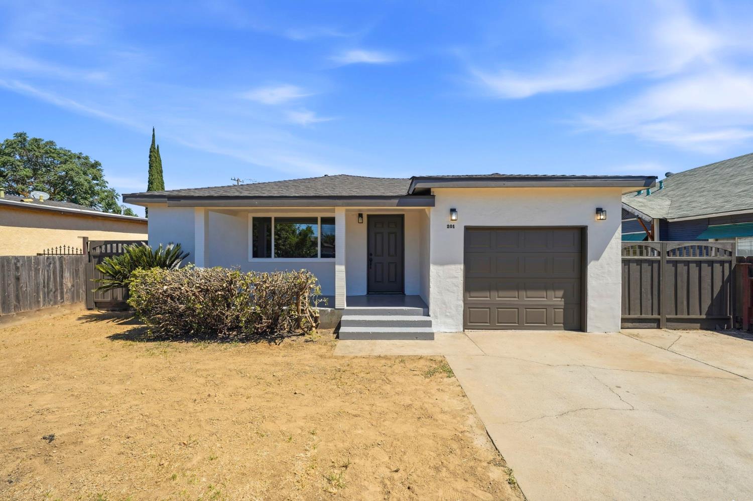 201 Barozzi Avenue Modesto, CA 95351 - Photo 3 of 44