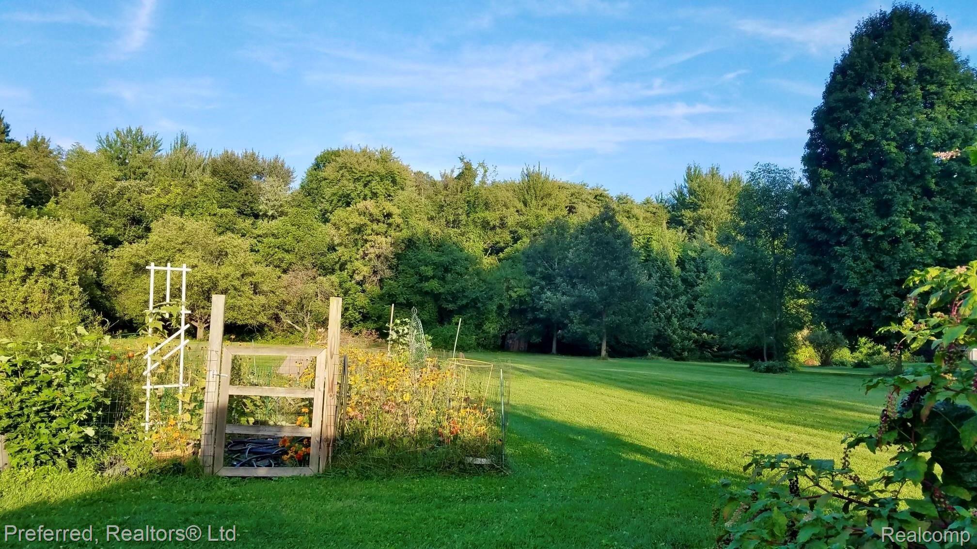 5585 Denton Road Canton, MI 48188 - Photo 41 of 44 IMG_1274.jpg