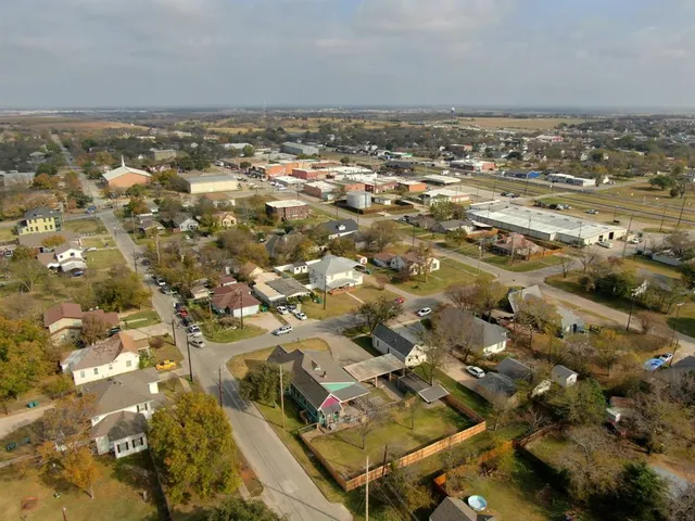 $399,900 | 312 West 8th Street, Ferris, TX 75125