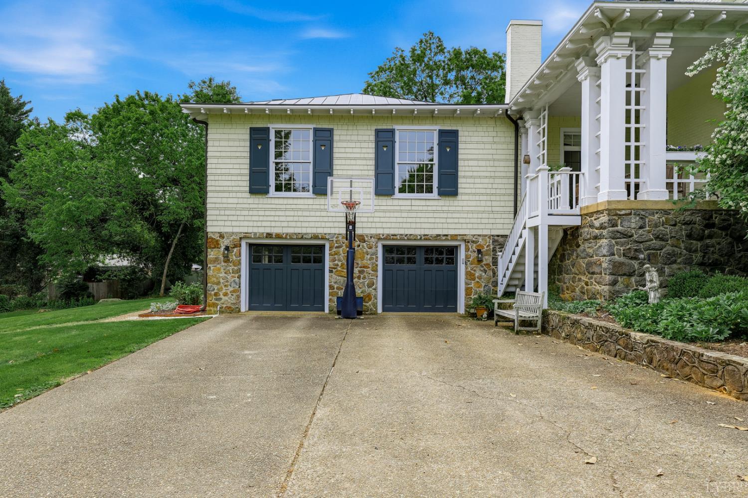 1304 Langhorne Road Lynchburg, VA 24503 - Photo 8 of 96