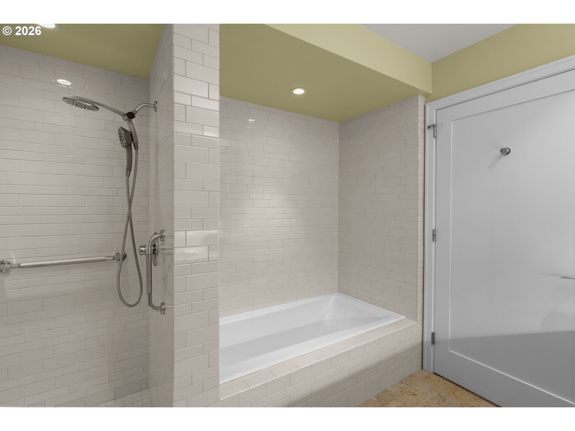 841 Southwest Gaines Street, Unit 333 Portland, OR 97239 - Photo 19 of 32