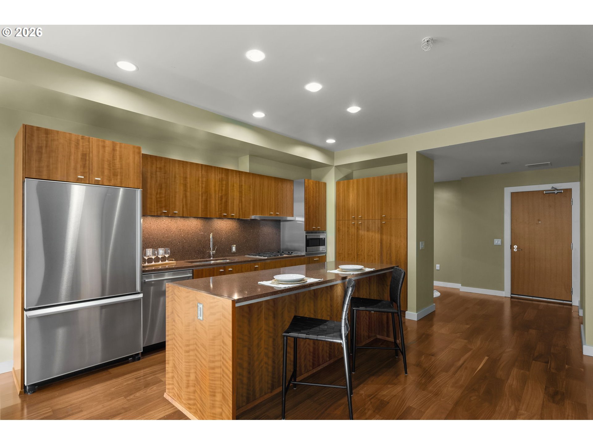 841 Southwest Gaines Street, Unit 333 Portland, OR 97239 - Photo 4 of 32