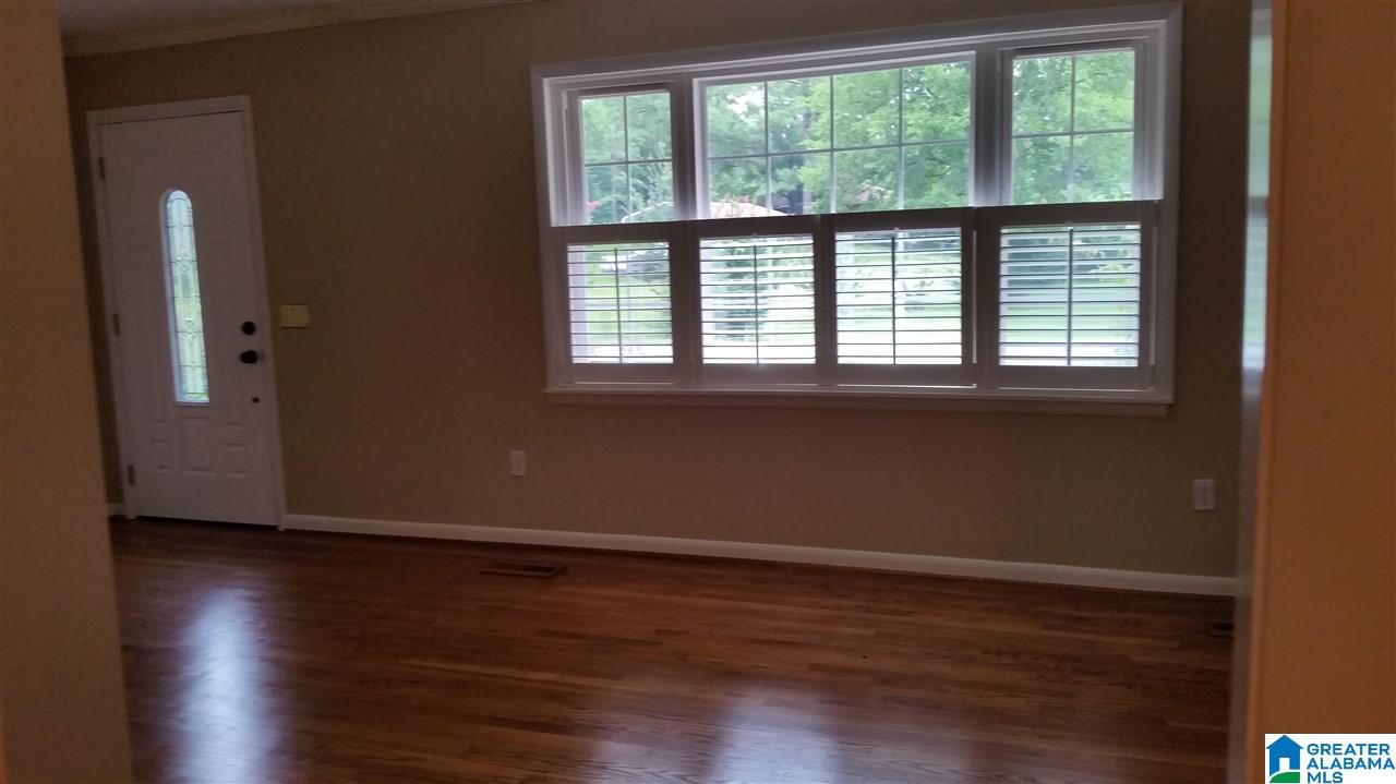 935 5th Avenue Southwest Alabaster, AL 35007 - Photo 4 of 11