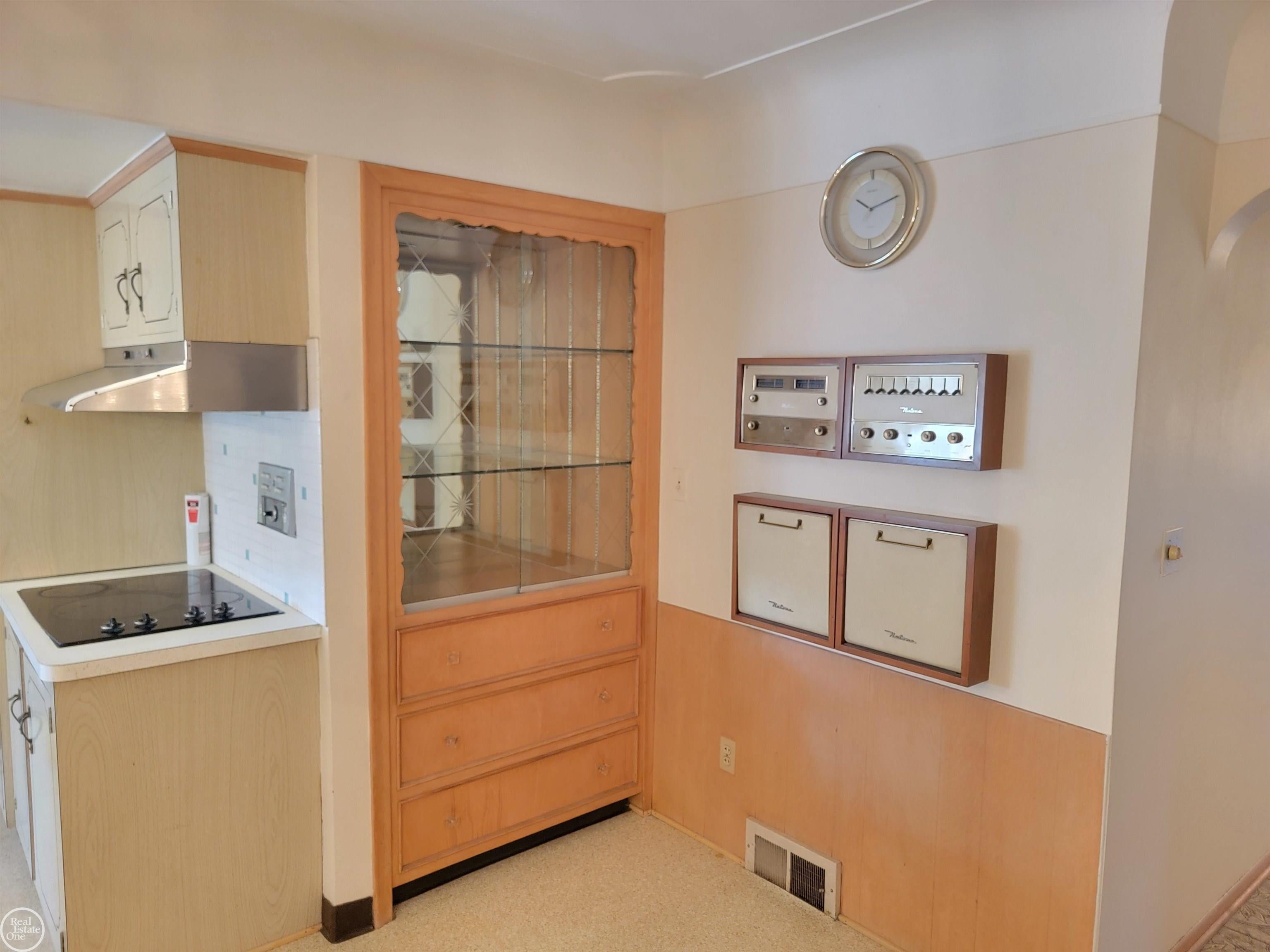 29322 Ridgefield Avenue Warren, MI 48088 - Photo 11 of 22 Gallery Image 11