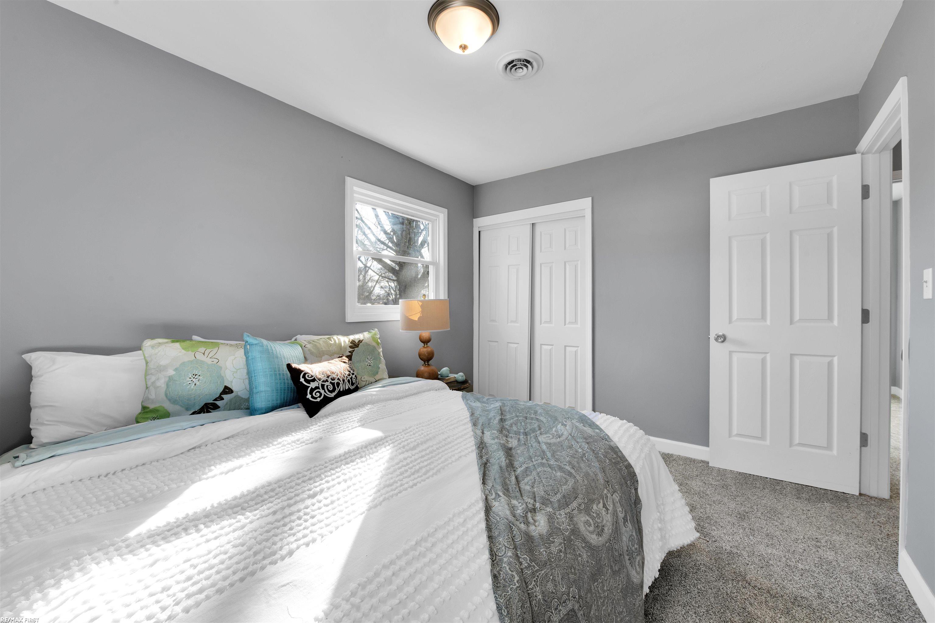 21082 Melborn Street Clinton, MI 48036 - Photo 13 of 25