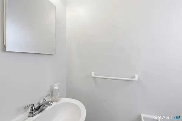 $360,000 | 17 Pioneer Drive, Enfield, CT 06082