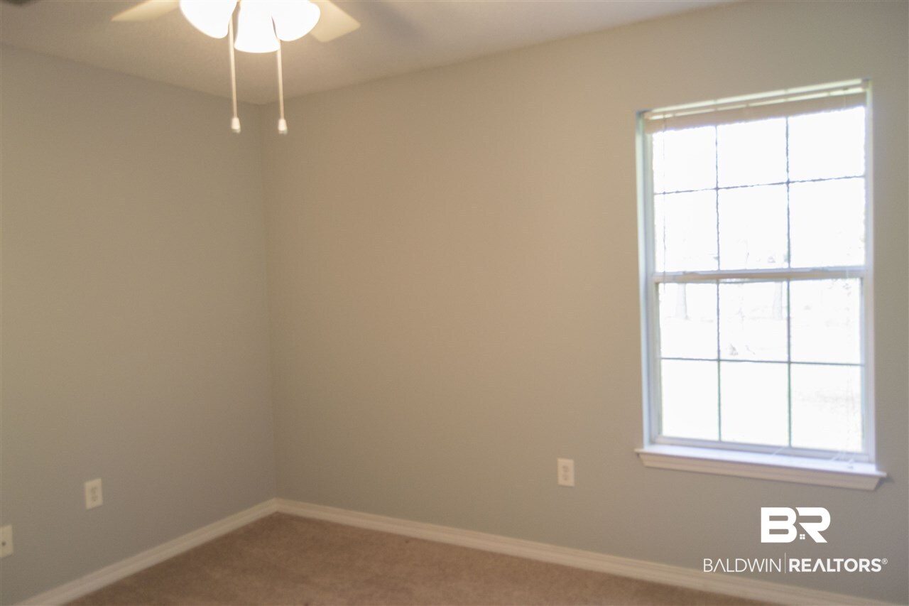 411 Hamilton Boulevard Foley, AL 36535 - Photo 16 of 34