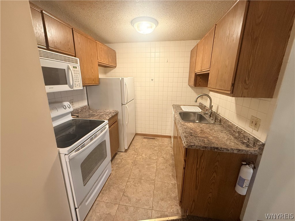 4619 Chestnut Ridge Road, Unit L Amherst, NY 14228 - Photo 5 of 18