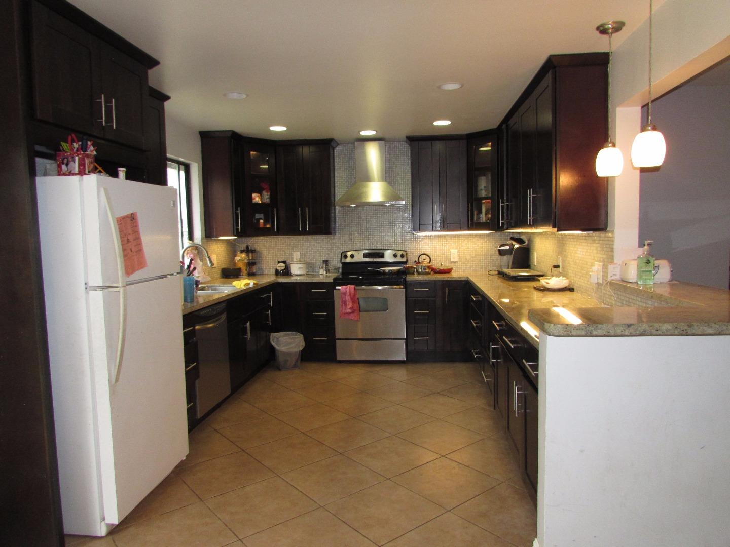 763 Middlefield Road Salinas, CA 93906 - Photo 4 of 12 Gallery Image 4