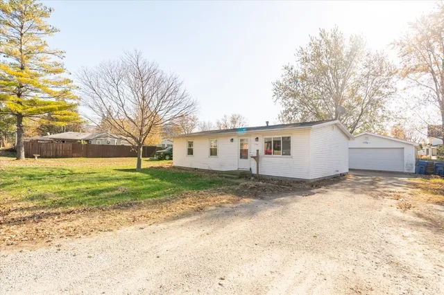 $147,900 | 706 West Wall Street, Lexington, IL 61753