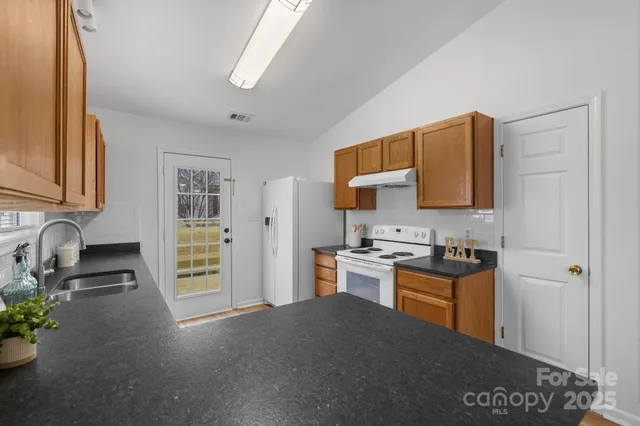 $325,000 | 3001 Kansas City Drive, Monroe, NC 28110