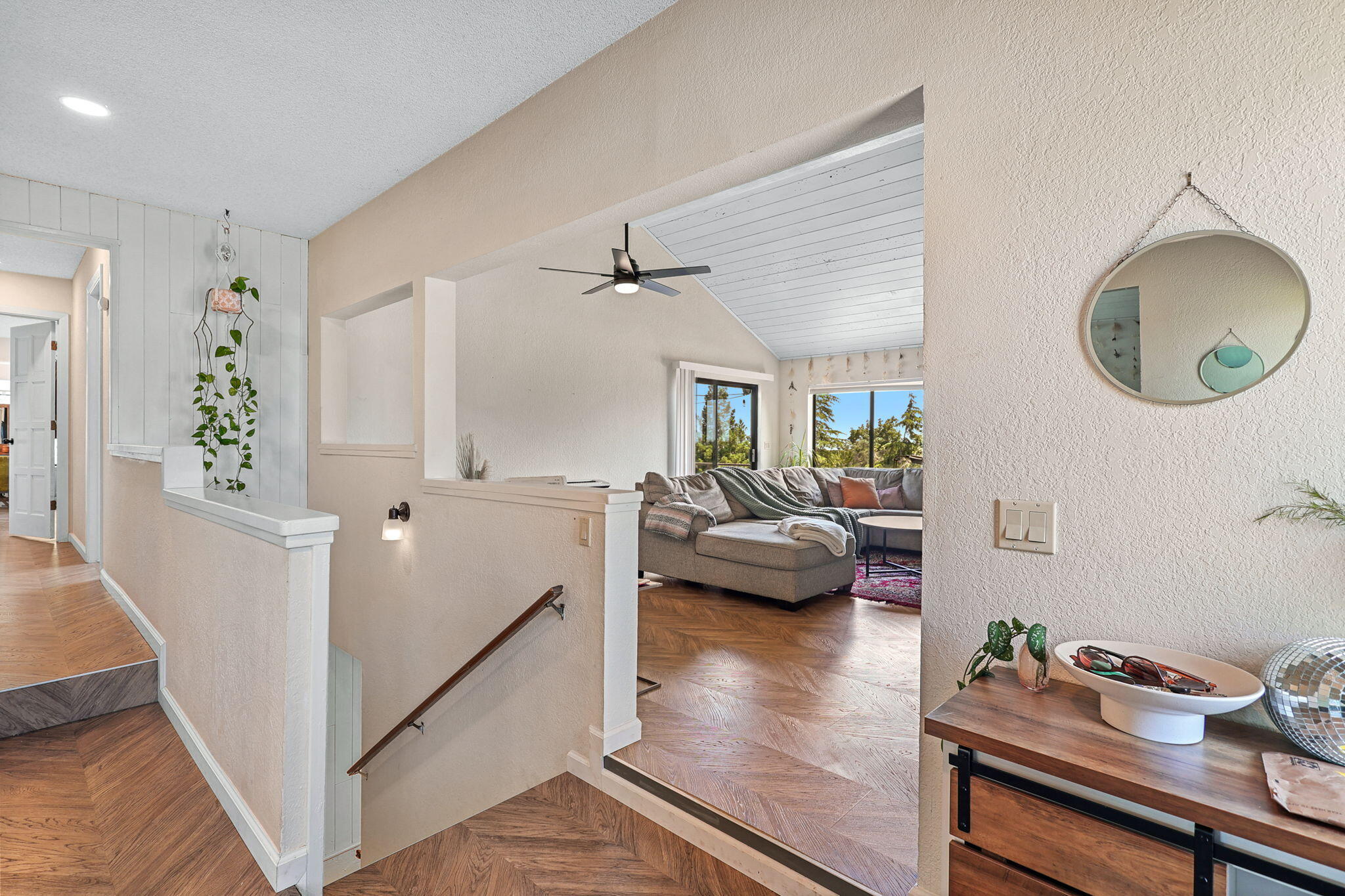 3718 Cal Ore Drive Redding, CA 96001 - Photo 2 of 28 a view of living room and kitchen